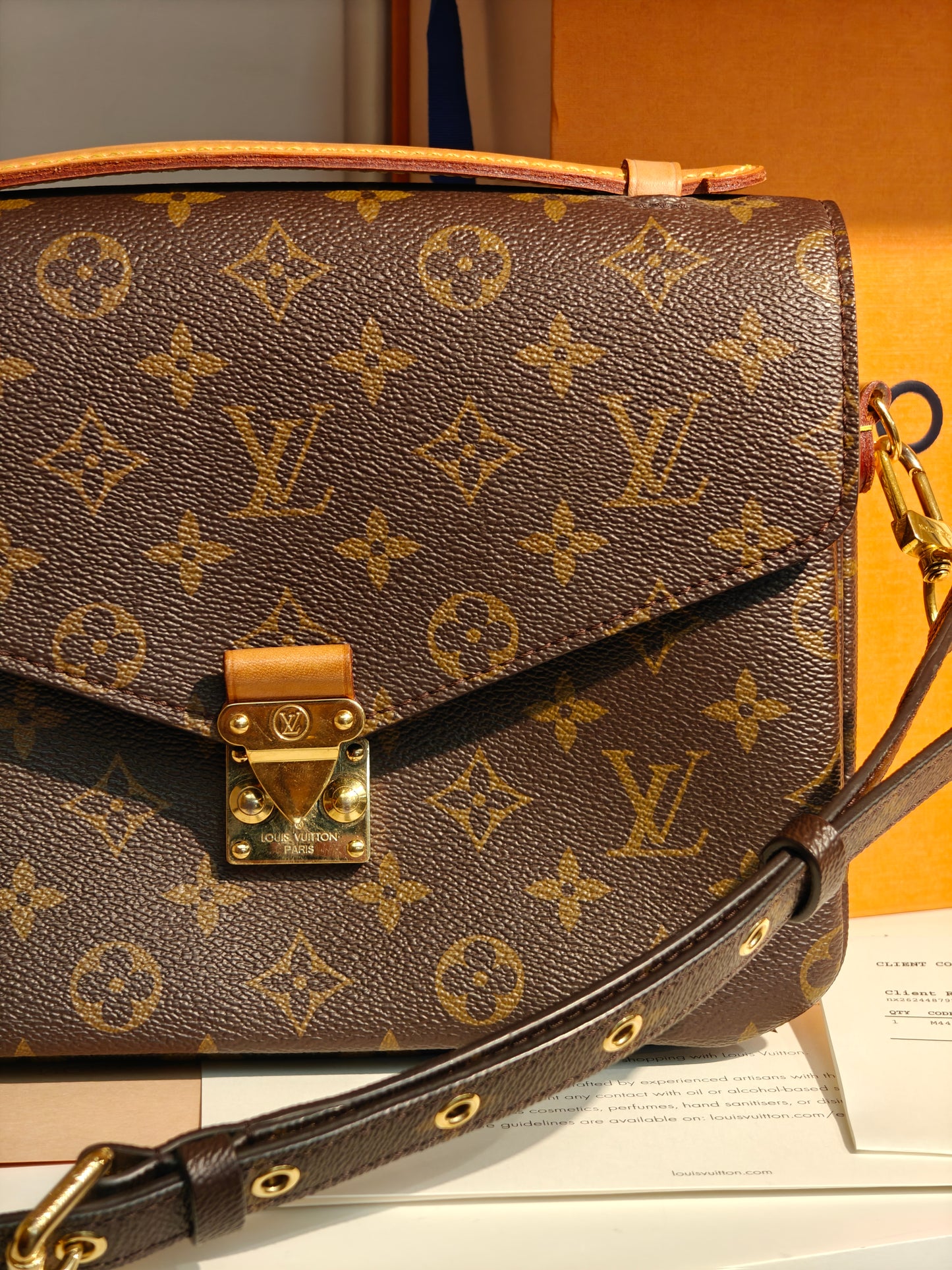 Louis Vuitton taske |T A L E S|
