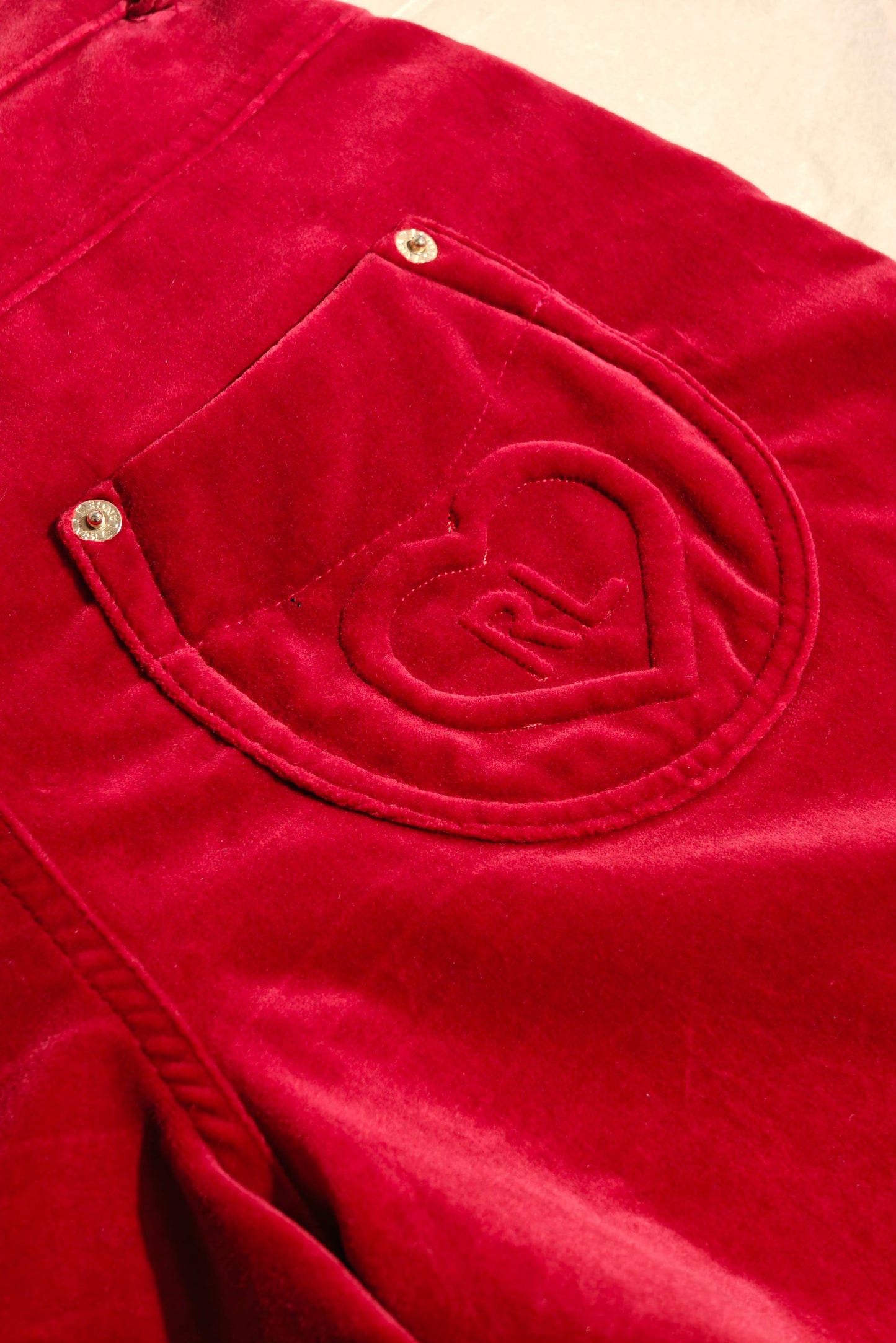 Shop, secondhand, Røde Rena Lange shorts , online hos tales