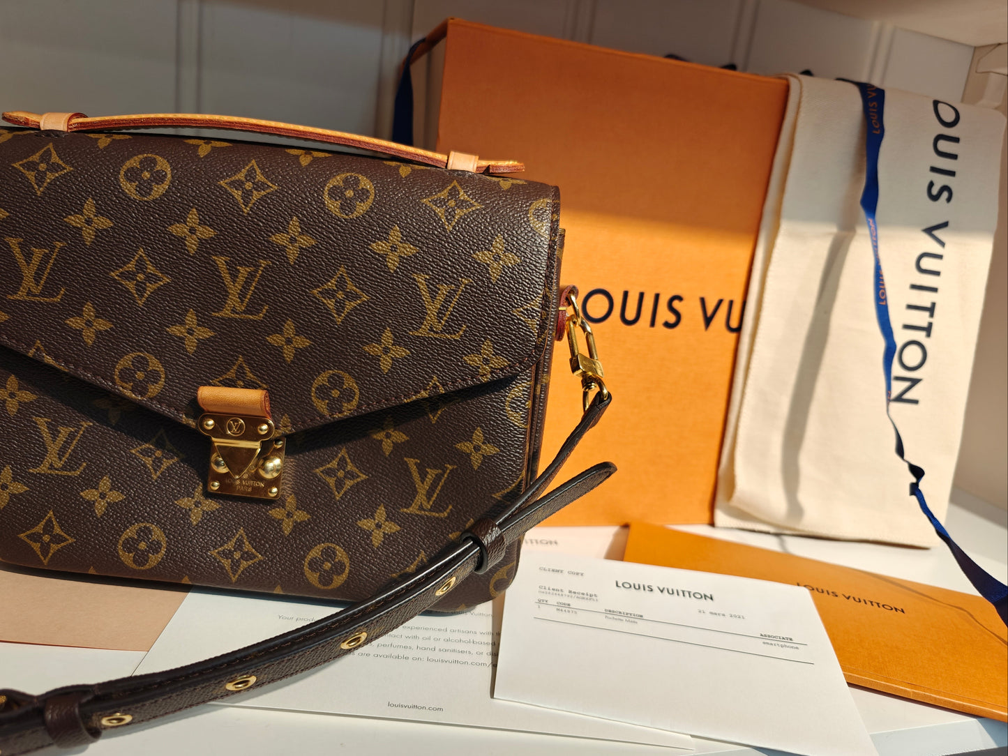 Louis Vuitton taske |T A L E S|