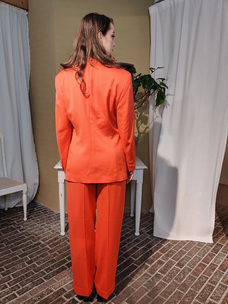 Shop vintage Escada suit online eller i butik hos Tales