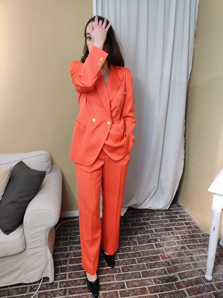 Shop vintage Escada suit online eller i butik hos Tales